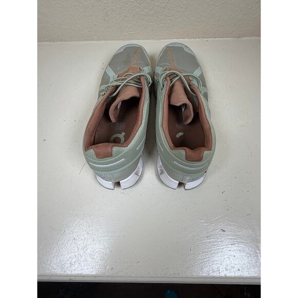 On Cloud running shoe in a green & brown  - excellent condition - Picture 6 of 10